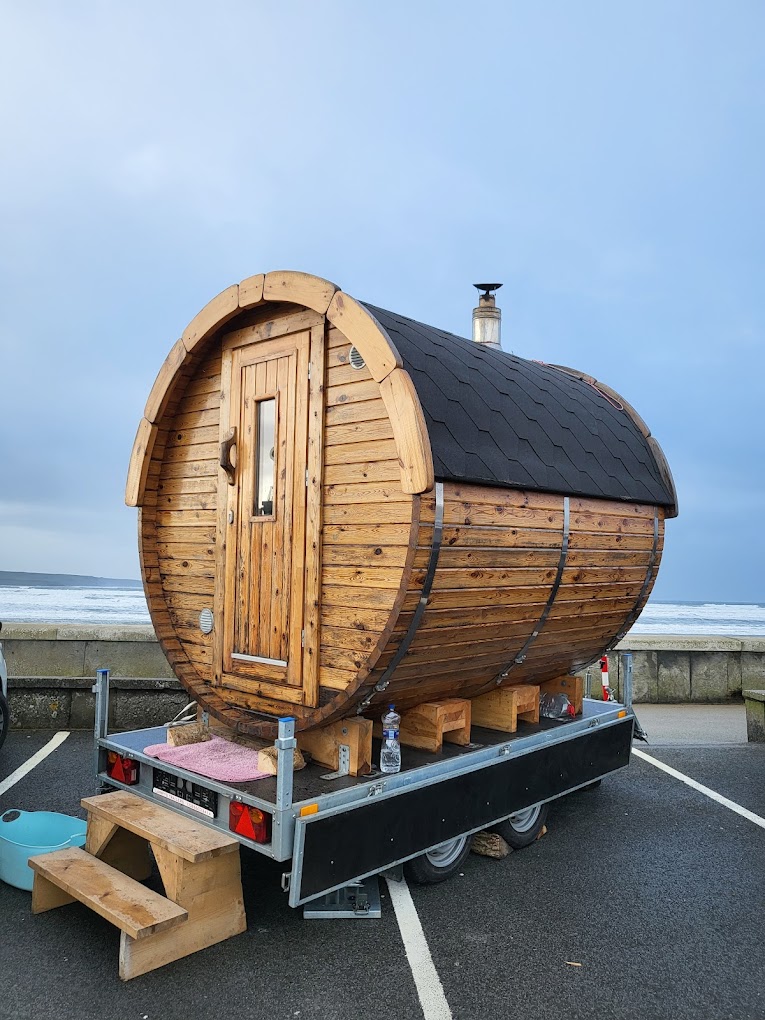There is one mobile sauna available in Co. Clare. One such mobile sauna is the Sauna Suaimhneas. It is a traditional Finnish-style sauna on wheels that offers a unique sauna experience while enjoying the scenic beauty of the sea